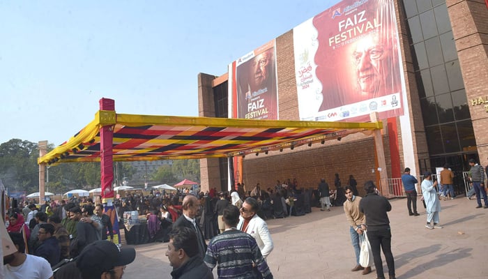 A large number of people participates in Faiz Mela at Al-Hamra on February 10, 2024. — APP
