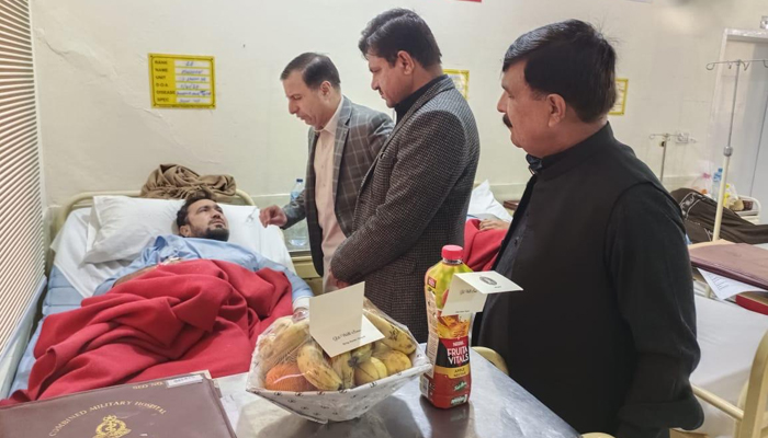 The commissioner and regional police officer of Dera division while visiting the Combined Military Hospital and Trauma Centre at the District Headquarters Hospital here on February 9, 2024. — Facebook/Khyber Pakhtunkhwa Police