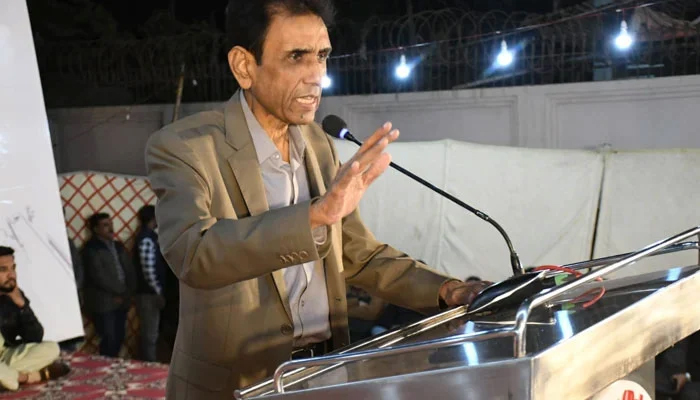 Muttahida Qaumi Movement-Pakistan (MQM-P) chief Dr Khalid Maqbool Siddiqui Addresses a general workers convention of the MQM-P on January 6, 2024. — Facebook/MQM ( Muttahida Quami Movement)