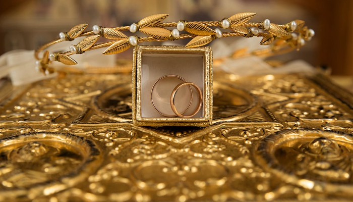 A representational image of a jewelry. — Pexles