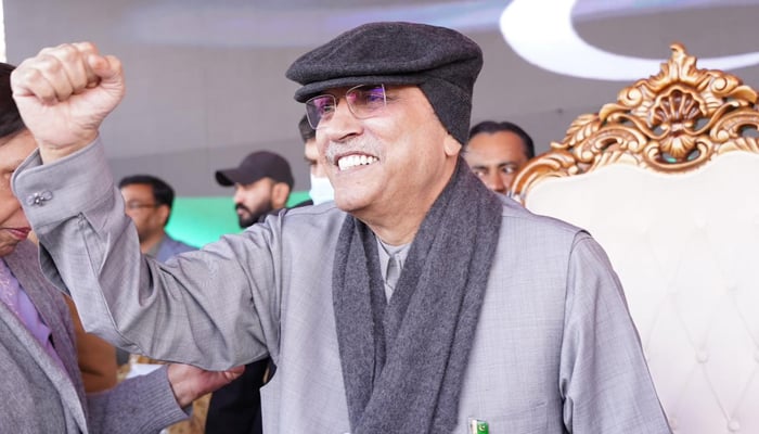 Co-Chairman Pakistan Peoples Party Asif Ali Zardari gestures the enthusiastic slogans of the participants in the Tehsil Tella Gang, Chakwal on February 4, 2024. — Facebook/Pakistan Peoples Party - PPP