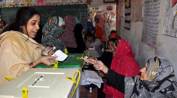 PTI showcases 'evidence' against rigging - Vimarsana News