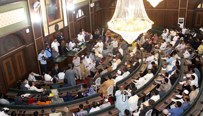 Karachi Mayor Barrister Murtaza Wahab presides over a session of the KMC City Council on February 22, 2024. — Facebook/Karachi Metropolitan Corporation- بلدیہ عظمیٰ کراچی