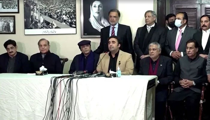 News conference by former prime minister Shehbaz Sharif, Pakistan Peoples Party (PPP) Chairman Bilawal Bhutto Zardari, former president Asif Ali Zardari and other political leaders. — Geo News screengrab