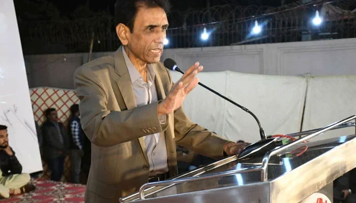 Muttahida Qaumi Movement-Pakistan (MQM-P) chief Dr Khalid Maqbool Siddiqui Addresses a general workers convention of the MQM-P on January 6, 2024. — Facebook/MQM ( Muttahida Quami Movement)