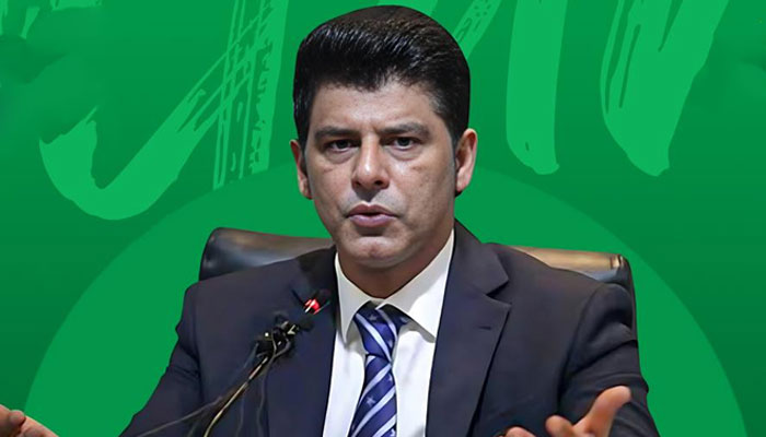 Multan Sultans assistant coach and former Test batsman Mohammad Wasim can be seen in this image. — Facebook/Multan Sultans