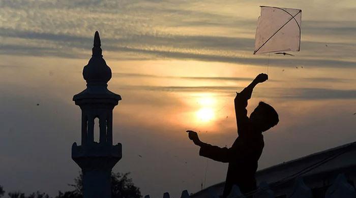 10 held in crackdown on kite flying