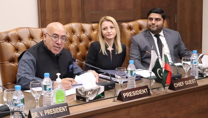 Bulgarias ambassador to Pakistan Irena Gancheva visits the Lahore Chamber of Commerce and Industry (LCCI). — Instagram/LCCIOfficial