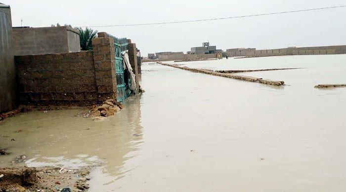 16-hour rain drowns Gwadar, forces people to relocate - Vimarsana News