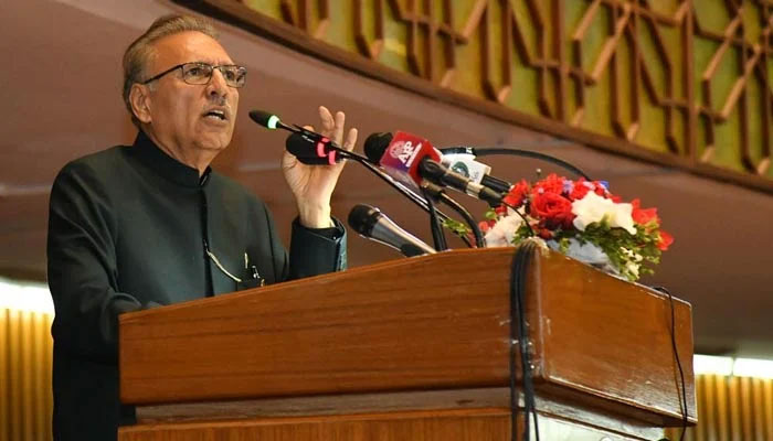 President Arif Alvi addresses a joint session of the Parliament to mark the beginning of the last parliamentary year of the current National Assembly on October 6, 2022. — X/@NAofPakistan