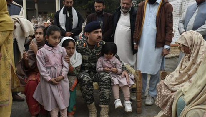 Inspector General of Frontier Corps (North), Major General Noor Wali met family members of martyred Superintendent of Police (SP) Ejaz Khan on Feb 29, 2024. — ISPR
