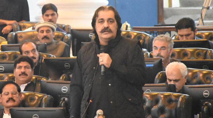 Newly elected KP CM pledges loyalty to Imran in fiery speech 