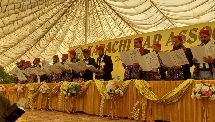 Newly elected office-bearers take oath from the newly elected office-bearers of Karachi Bar Association during the oath-taking ceremony on March 2, 2024. — Facebook/Shaikh Kashif Amjad