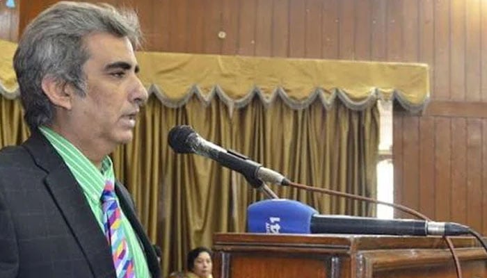 The PGMI/AMC Principal Prof Al-Fareed Zafar can be seen while speaking. — Facebook/Al-Fareed Zafar/File