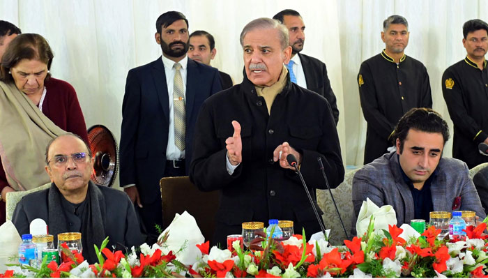 Prime Minister Shehbaz Sharif addressing a dinner at the Prime Minister House in honour of parliamentarians belonging to allied parties on Mar 7, 2024. — PID