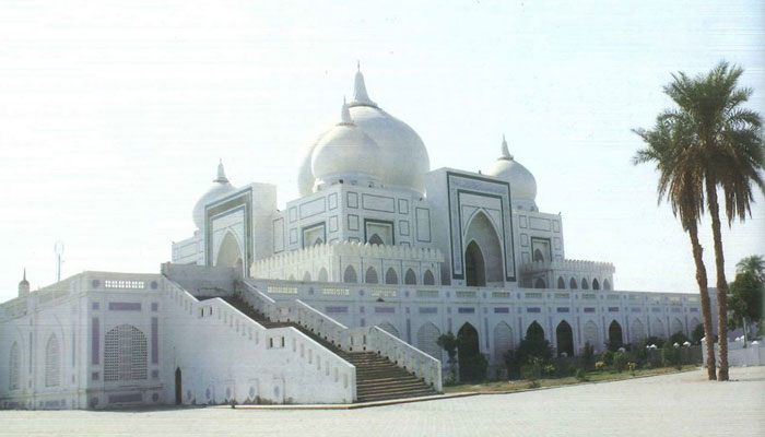 The shrine of Shaheed Zulfiqar Ali Bhutto in Garhi Khuda Bux, Larkana. — Heritage of Sindh Website/File