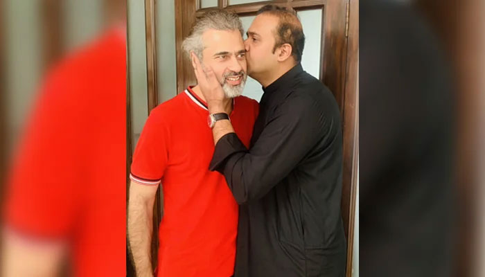 Anchorperson Imran Riaz Khan (left) after his release, on September 25, 2023. — X/@MianAliAshfaq