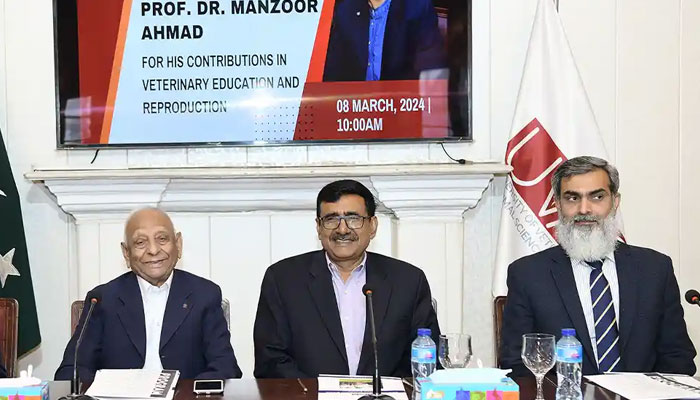 Prof Dr Manzoor Ahmad, former Vice-Chancellor (UVAS) (L) and  Professor Dr. Muhammad Younus Vice-Chancellor UVAS, Lahore gestures during  90th birthday ceremony March 8, 2024. — UVAS Website