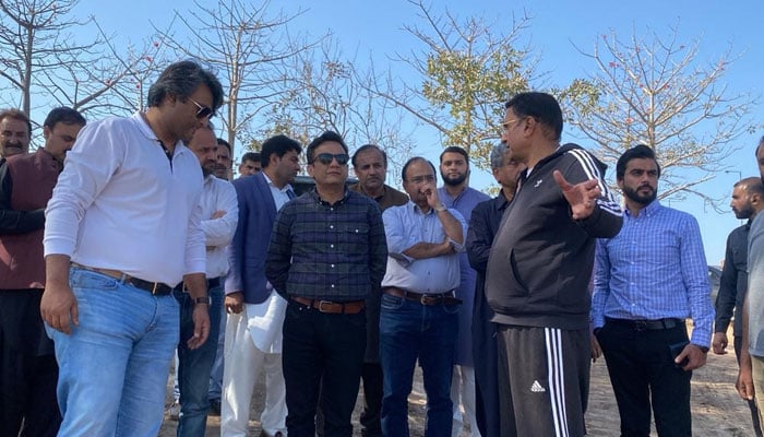 Director General LDA Tahir Farooq visits the Controlled Access Corridor Bund Road and Ravi Bridge Extension projects on March 16, 2024. — Facebook/Lahore Development Authority