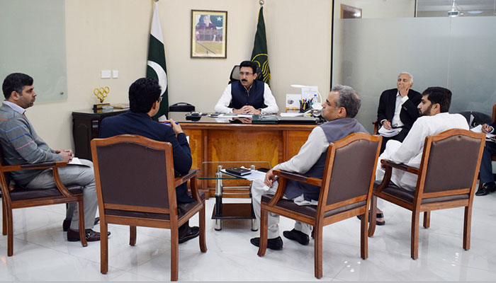 Secretary Youth Affairs Punjab Muzaffar Khan Sial chairs a meeting with Director General Youth Affairs and Sports Punjab Pervez Iqbal present during the meeting on March 15, 2024. — Facebook/Directorate General Sports & Youth Affairs, Punjab