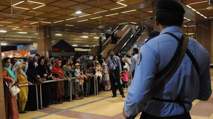 Foreign currency worth millions seized at Karachi airport - Vimarsana News