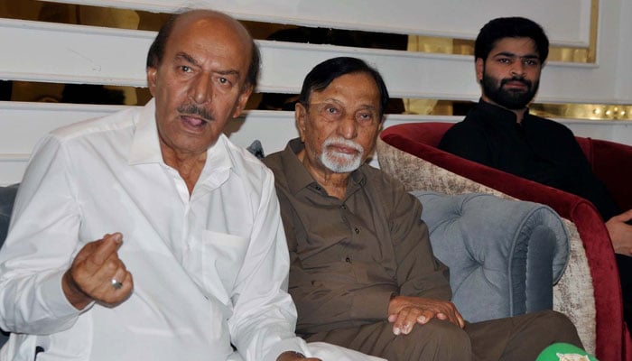 Pakistan Peoples Party (PPP) Sindh President, Nisar Ahmad Khuhro (left) along with other leaders addresses media persons during a press conference in Hyderabad on March 24, 2024. — PPI