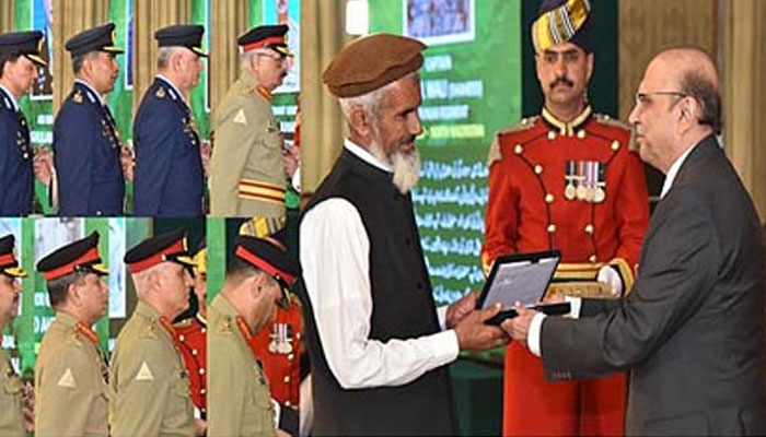 President Asif Ali Zardari conferring the insignias of Hilal-i-Imtiaz (Military) upon serving and retired officers of the Pakistan Armed Forces, at Aiwan-e-Sadr on March 24, 2024. — APP