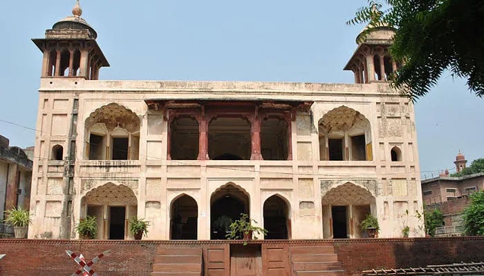 A view of the Wazir Khan Bara Dari building in this image. — UNTOLD STORIES OF LAHORE Website/File