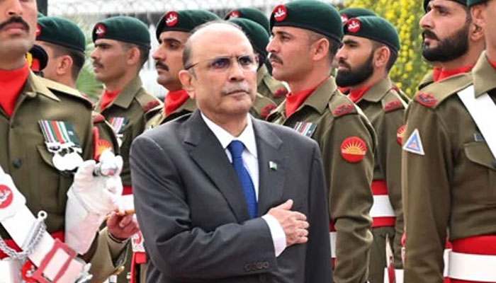 President Asif Ali Zardari inspecting the guard of honour at Islamabads Aiwan-e-Sadr on March 11, 2024. — X/@PresOf Pakistan