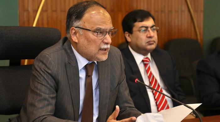 2nd phase of CPEC: Pakistan team to visit China in May: minister