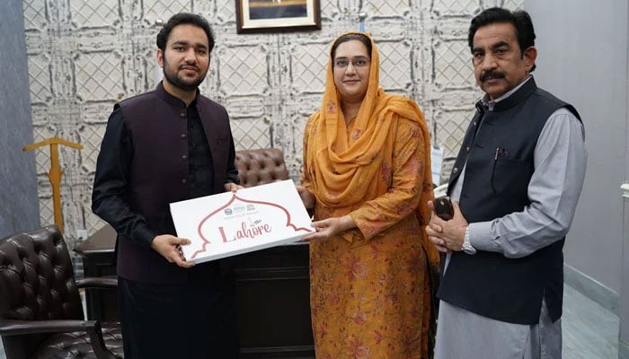 Punjab Minister for Sports and Youth Affairs Faisal Ayub Khokhar and Deputy Commissioner Lahore Rafia Haider had a meeting at National Hockey Stadium on Friday. — Facebook/Deputy Commissioner Lahore - District Administration Lahore