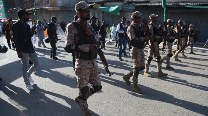 With police failing to control street crime in Karachi,shouldn't Rangers be given mandate to act? - Vimarsana News