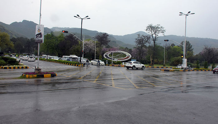 A view of rainy weather in Islamabad on April 13, 2024. — INP