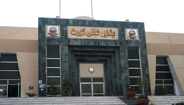 A front view of the Peshawar High Court building. — Geo News/File