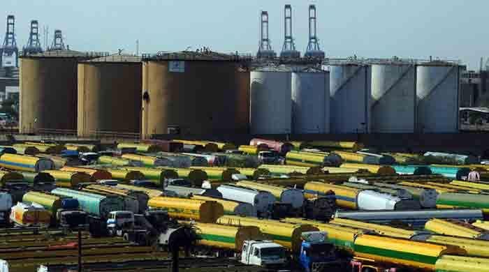 Oil tankers association ends strike