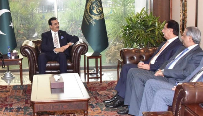 National Assembly Speaker Sardar Ayaz Sadiq meets with Senate Chairman Syed Yusuf Raza Gilani at the Parliament House on April 18, 2024. — Facebook/Sardar Ayaz Sadiq