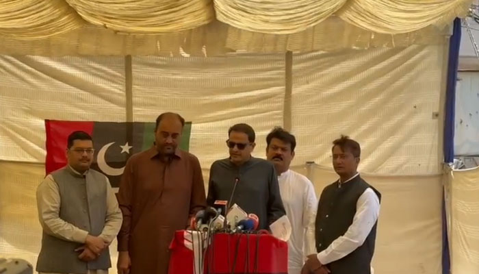 In this still, Karachi Mayor Barrister Murtaza Wahab speaks along with Deputy Mayor Salman Abdullah Murad during the inauguration of road carpeting work at in Karachi on on April 21, 2024. — Facebook/Salman Abdullah Murad