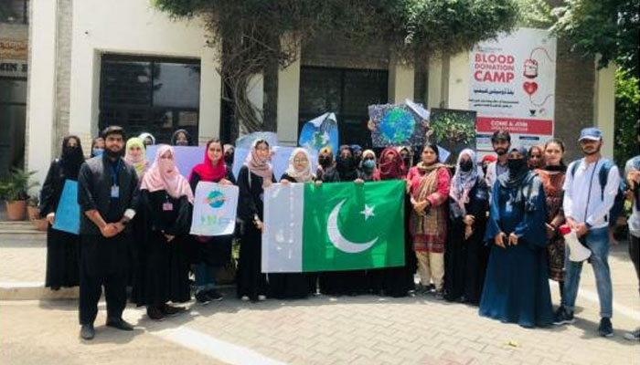 In collaboration with the Capital Development Authority (CDA), various welfare organisations organised a seminar and an awareness walk at the G-8 Markaz to observe the Earth Day. — APP
