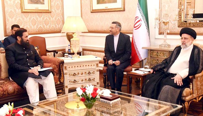 Governor Punjab Muhammad Balighur Rehman meets with the President of the Islamic Republic of Iran Dr. Seyyed Ebrahim Raisi at the Governor House on April 23, 2024. — INP
