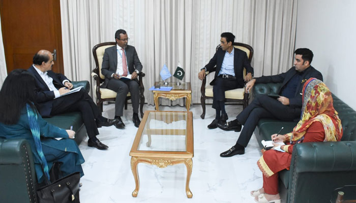 Unicef representative in Pakistan Abdullah A. Fadil (L) meets with the Minister of Federal Education and Professional Training Dr Khalid Maqbool Siddiqui (R) along with others on April 23, 2024. — Facebook/Ministry of Federal Education and Professional Training Pakistan