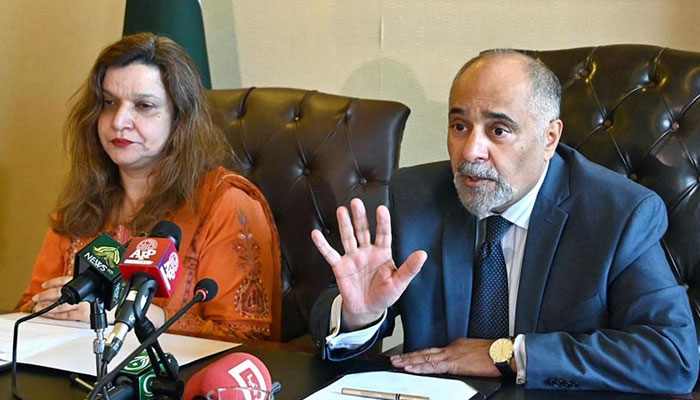 Chairman IPO Pakistan Farukh Amil and Shazia Adnan, Director General (IPO) Pakistan addresses a press conference on April 24, 2024. — APP