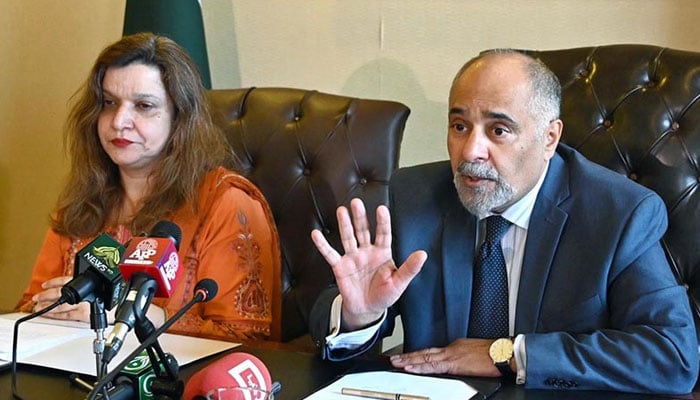 Chairman IPO Pakistan Farukh Amil and Shazia Adnan, Director General (IPO) Pakistan addresses a press conference on April 24, 2024. — APP