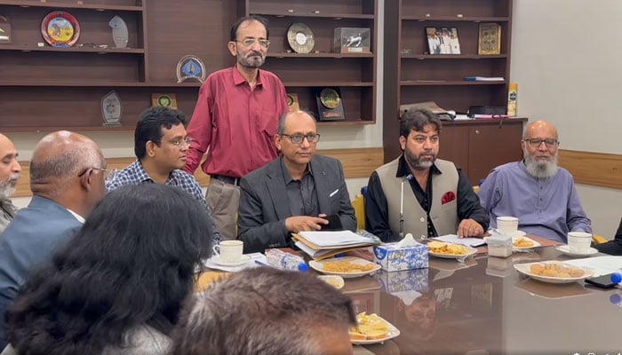 Sindh’s local government, housing, town planning and public health engineering minister Saeed Ghani during a meeting with the Karachi Press Club’s (KPC) governing body on April 24, 2024. — Facebook/SaeedGhaniPPP