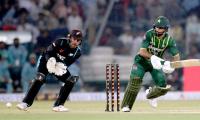 NZ claim thrilling victory, take 2-1 lead in T20I series