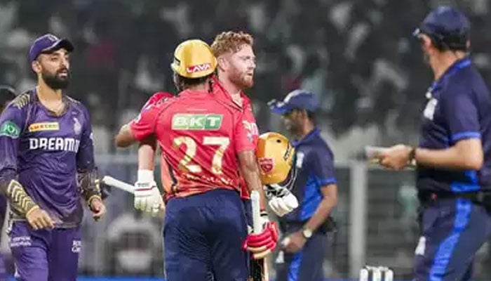 Punjab Kings Jonny Bairstow and Shashank Singh celebrate the teams victory against Kolkata Knight Riders in the Indian Premier League 2024. — PTI/File
