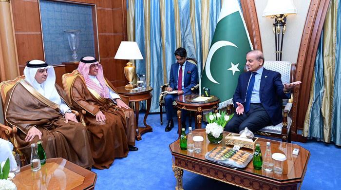PM, Saudi royal adviser discuss ways to boost economic ties - Vimarsana News