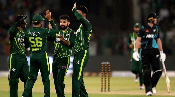 Pakistan secure thrilling victory to draw T20I series against NZ - Vimarsana News