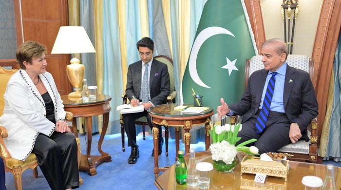 PM discusses new loan programme with IMF chief 