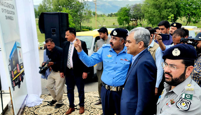 Interior Minister Mohsin Naqvi inaugurates Islamabad Traffic Police Facilitation on Wheels & Islamabad Traffic Police Education on Wheels on April 29, 2024. — NNI