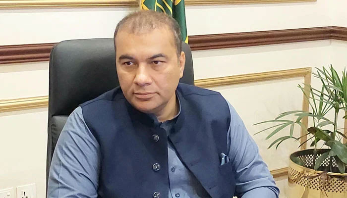 Lahore Commissioner Chaudhry Muhammad Ali Randhawa chairs a meeting on April 24, 2024. — Facebook/commissioner Lahore division